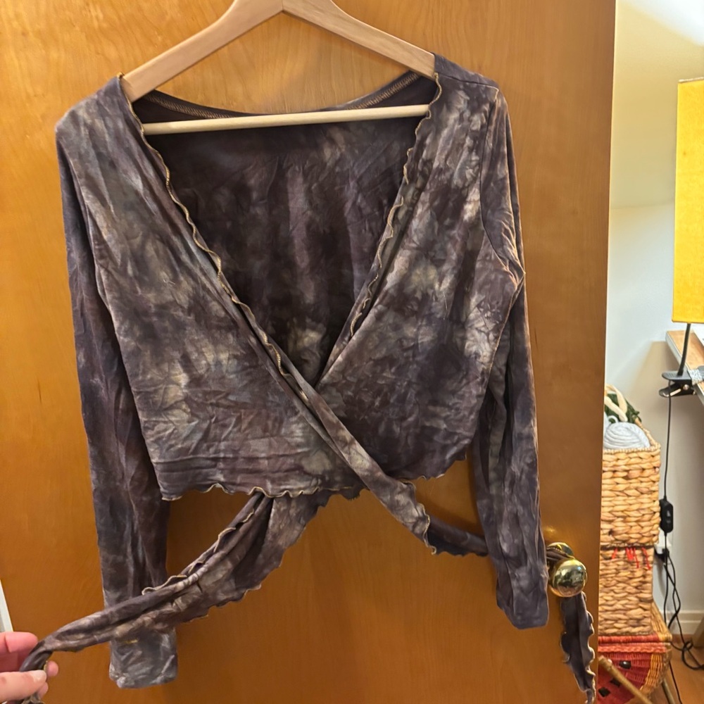 Fusion threads collective purple dye wrap top